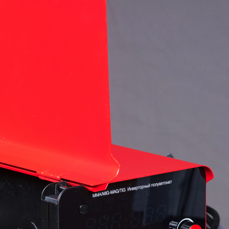 Сварочный полуавтомат FUBAG IRMIG 140 SYN LED с горелкой 150 А в комплекте в Магадане фото