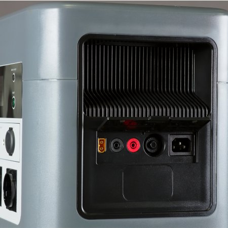 Портативная электростанция FUBAG AS 4800i (аккумулятор LiFePO4) в Магадане фото