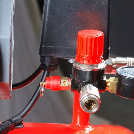 Компрессор безмасляный малошумный FUBAG Свободный Воздух (Free Air) 240/24/2.0 S в Магадане фото