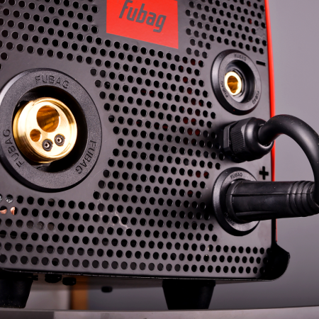 Сварочный полуавтомат FUBAG IRMIG 180 с горелкой FB 250 3 м в комплекте в Магадане фото