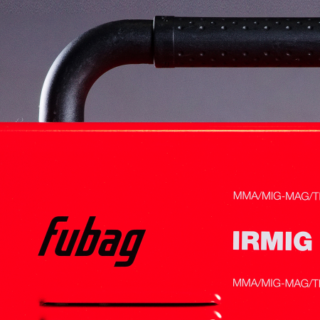 Сварочный полуавтомат FUBAG IRMIG 140 SYN LED с горелкой 150 А в комплекте в Магадане фото